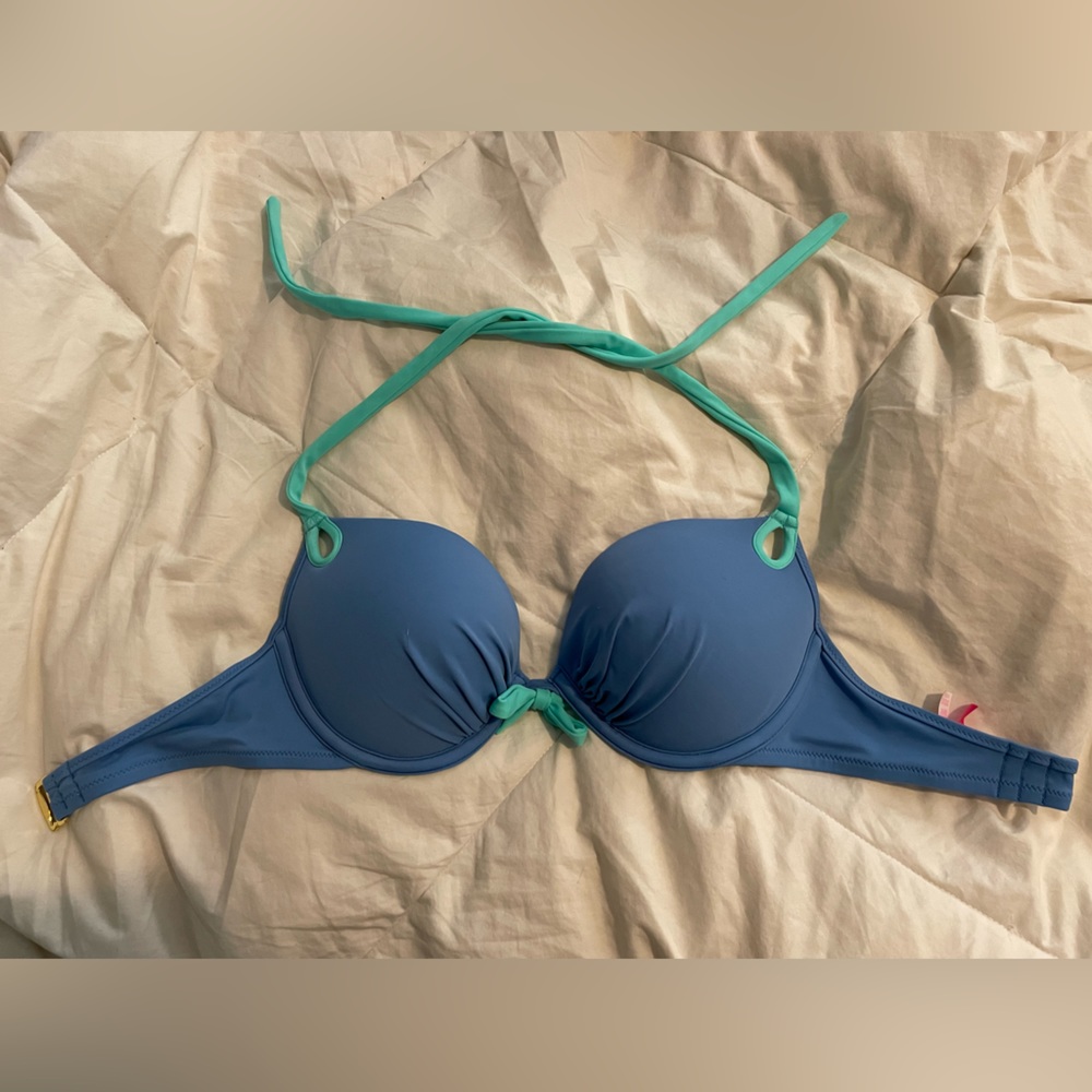 Victoria’s Secret bikini - Picture 3 of 6